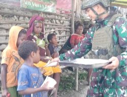 Baksos Berbagi Kasih TK Pintu Jawa Satgas Yonif 323