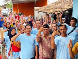 Buruh Sahabat Andra Soni-Dimyati Bedah Rumah Warga Sukawana Kota Serang
