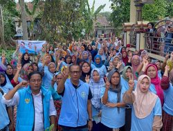 Buruh sahabat Andra Soni dan Dimyati Cagub Banten Gencar Berikan Bantuan