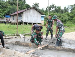 Satgas Yonif 762/VYS Perbaiki Infrastruktur dan Resmikan Jembatan