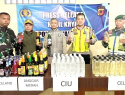 Tahun Baru 2025. Polsek Wanaraja Amankan Puluhan Botol Miras