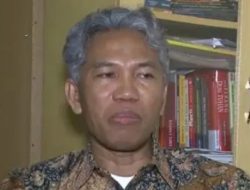 Dugaan Ijazah Palsu, Buni Yani Bongkar Kejanggalan Dugaan Polisi Lindungi Jokowi