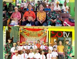 Satgas Yonif 131/Brajasakti Hadiri Moment Kelulusan Siswa SD di Perbatasan Papua