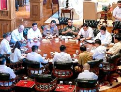 Respon Perang Iran-Israel, Prabowo Kumpulkan Menko Polkam, Panglima TNI dan Kapolri