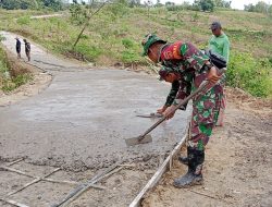 Babinsa Gotong Royong Cor Jalan, Wujud Sinergi TNI dan Rakyat