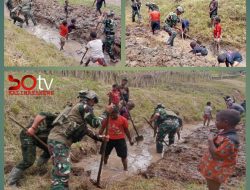 Satgas Yonif 700/WYC dan Warga Nipuralome Bergandeng Tangan Membersihkan Harapan di Tanah Puncak