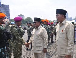 Danpasmar 1 Pimpin Prajurit Jalasena Berikan Penghormatan Kepada Presiden RI