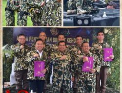 Danpasmar 1 Sematkan Brevet Kehormatan Kaveleri Kepada Pejabat Kejagung RI dan Kemendag RI