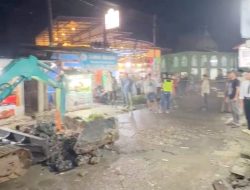 Bupati Serang Tangani Banjir di Pamarayan