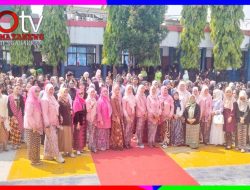 Busana Kebaya Warnai Semarak Hari Kartini di SMPN 1 Karang Tanjung Pandeglang