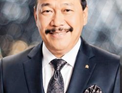 Prof Dr Sutan Nasomal : Miris !!! Rakyat Disuruh Bayar Hutang Negara Lewat Pajak