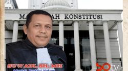 Bayang-bayang Politik Di Ruang Sidang Konstitusi
