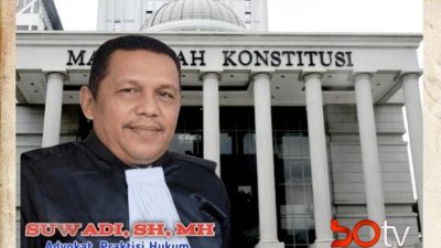 Bayang-bayang Politik Di Ruang Sidang Konstitusi